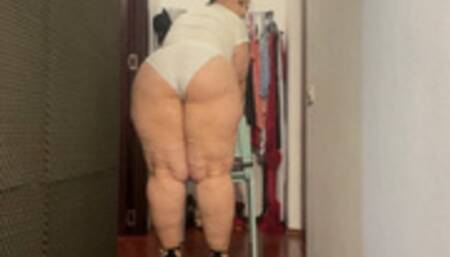 Big legs and thighs tease