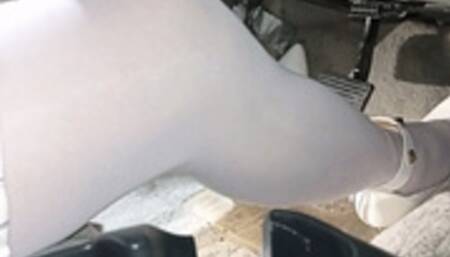 cranking white pumps