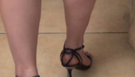 Giantess and the Little Man - THE COMPLETE SERIES - FULL HD 1080p WMV