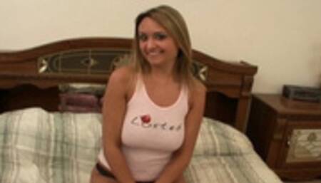 19 Years Old Italian Cutie Carmella Sucks Dick And Gets Facial! (1st half mp4)