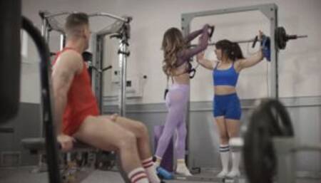 Thick TS lets bff watch while getting analed