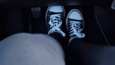 Driving and playing with pedals in Sneakers All Stars 4K