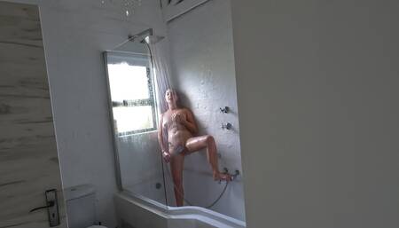 Cum with me in the bathroom