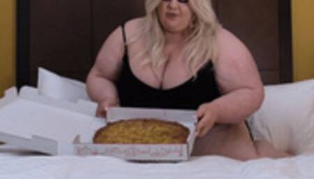 Naked Hotel Bed Pizza Stuffing - MP4 720