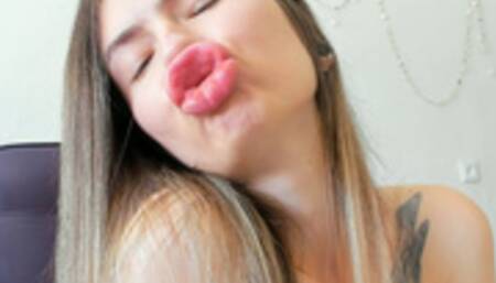 Sexy chic lips smelling