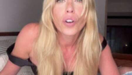 LICK CUM FROM BETWEEN MY TOES