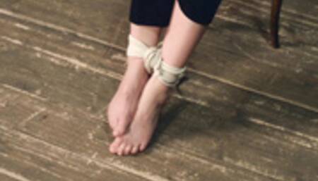 Elegant Leah tied up within ropes