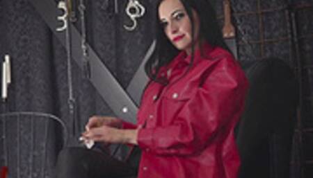 Dramatic Light Smoking (HDTVWMV) – Lady Amira