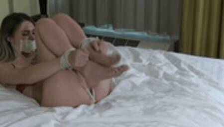 London Evans: Toe Tied