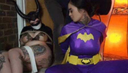 Alabama & Hannah in: BatGirl Exposed by the Demon-Queen's Double-Crossing Hench While Locked Inside 'The Will-Losing Chamber'!! (HD)