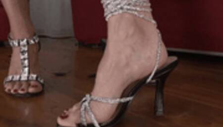 Racconti di schiacciamenti - Stories of crushing #6 ( SANDALS )