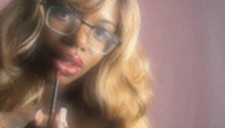 Dreamy lip and body worship