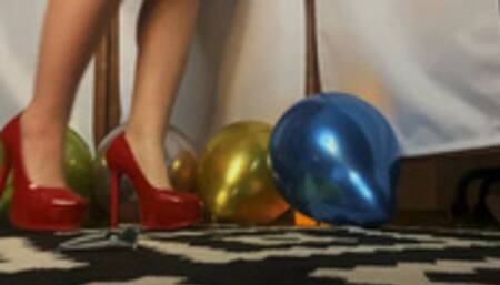 POPPING A LOT OF BALLOONS (compilation)