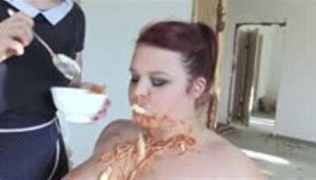 feeder facestuffing with CruelAlice and BigNora - wmv 1080p