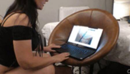 Tilly McReese Butt Crushing and Liquid Drop on the Gaming Laptop 4K