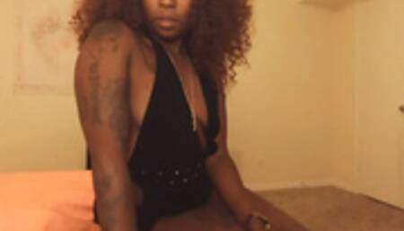 Ebony Milf with oiled toes and wrinkled soles