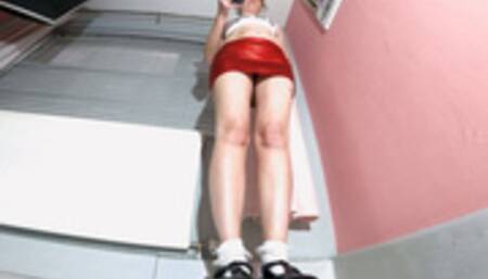 Place Your Head On Your PS4 Whilst I Stand On Your Head FLOOR CAM