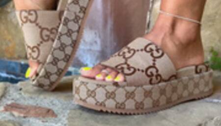 Gucci Slide Park Stroll with Eyecandytoes