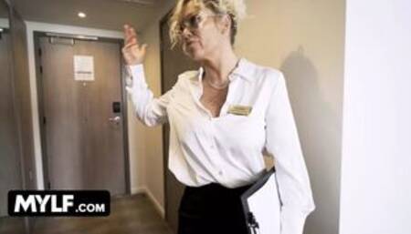 Grateful British MILF Filthy Frankie Takes Credit Cards For Dropping Her Panties Down - Shag Street