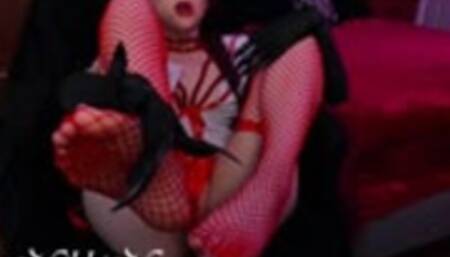 Soft Talking & Claws over Fishnet