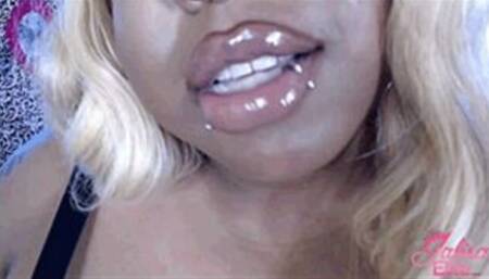 Cum for BIG Glossy Kisses (MP4 Version)