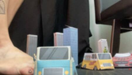 Giantess Destroying Car