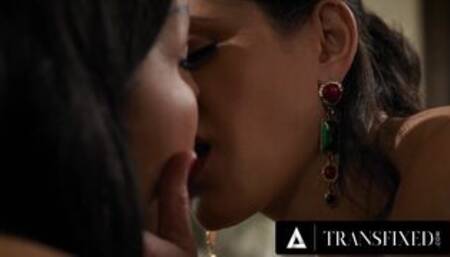 TRANSFIXED - Hung Babe Valeria Atreides Thanks Penny Barber For Being An LGBTQ Ally! PUSSY CREAMPIE