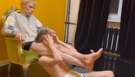 Naughty twinks headscissors