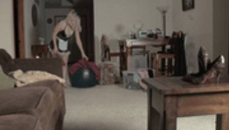 Stuck Maid, 1st [Marilyn]