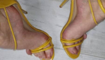Long Toenails Yellow Heels