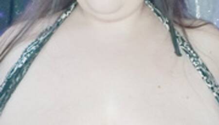 Nicki Pie smokes double VS120s while spitting and ashing on tits