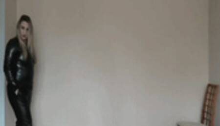 Loud sip in latex and leather ORDER a