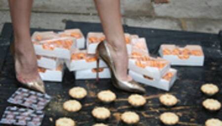 Maria's Bronze Christian Louboutin So Kate Crush Cakes 2 (1920x1080)