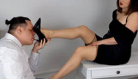 (333) Shoejob and Cum on Stilettos (1080p, MP4)