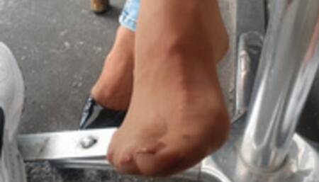 in restaurant under Table my shoe his stolen HD mp4 1920x1080