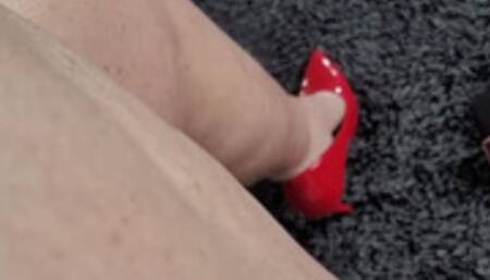 Being misS A and playing whit my legs in red heels part 2