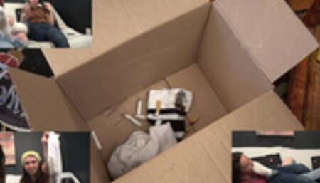 Roxi And Brynn Steamy Hot Foot Session!