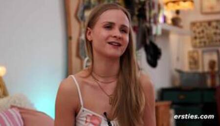 Ersties - Die blonde Gini masturbiert zum ersten Mal vor unserer Kamera