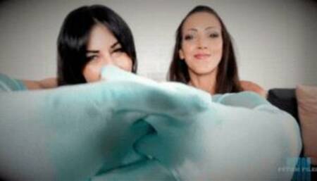 Nyxon & Slyyy Satin Glove POV HOM HD 1080p MP4