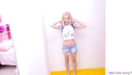 Cute teen girl gets tight pie filled with cum