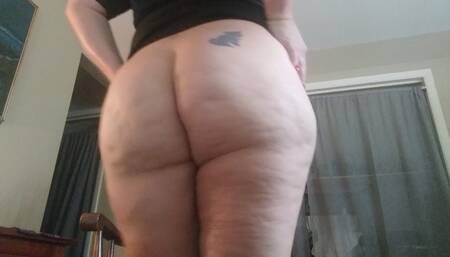 Lily Bay Ass Worship