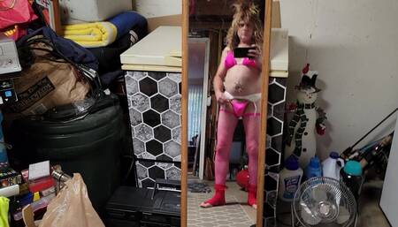 Sissy Showing off
