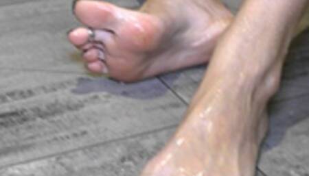 A Little Foot Fun in the Shower Featuring Vicky Vixxx - 1080 HD WMV