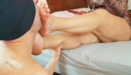 Virna Sweaty Feet pt 5 - I piedi sudati di Virna pt 5