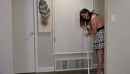 MinxGrrl Does Her Chores (WMV Format)