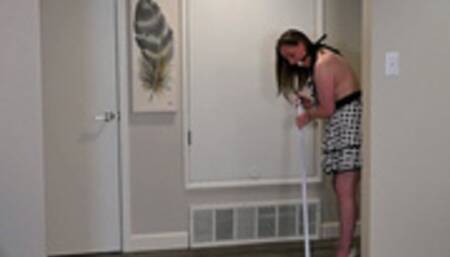 MinxGrrl Does Her Chores (MP4 Format)