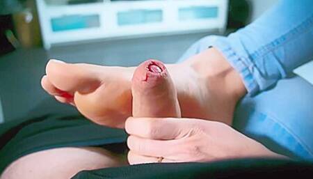 He Convinced Her To Jerk Him Off & Show Her Feet - He Left Her Hand & Sole Cum Splattered P1