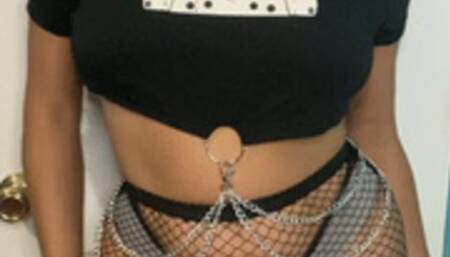 Hips Ass & Feet, OH MY!