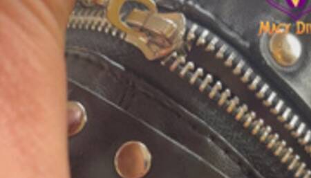 Worship My Foot, SLAVE!!