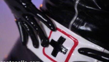 Mistress Antonella its show her equipment